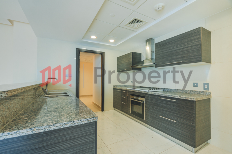 Spacious 3 Bedroom Apt | 2 Parkings | 12 Cheques